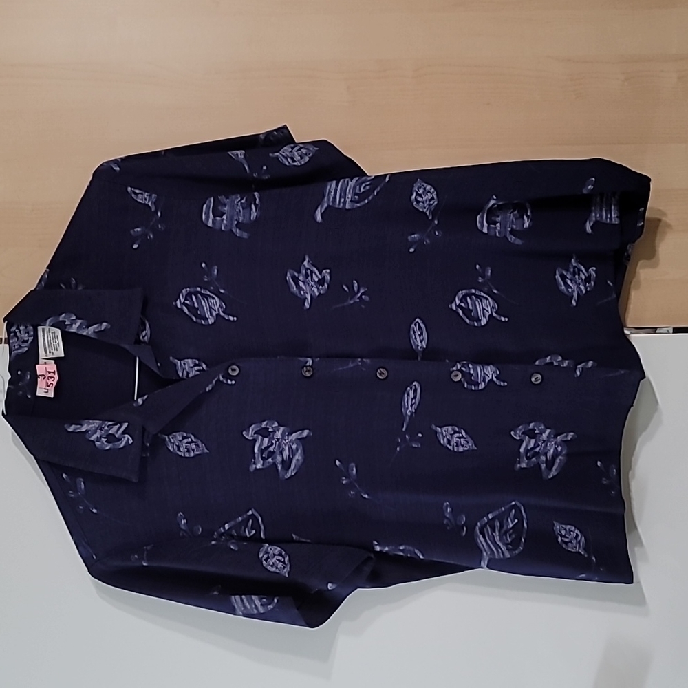 Liz Baker XLARGE button up‎ top